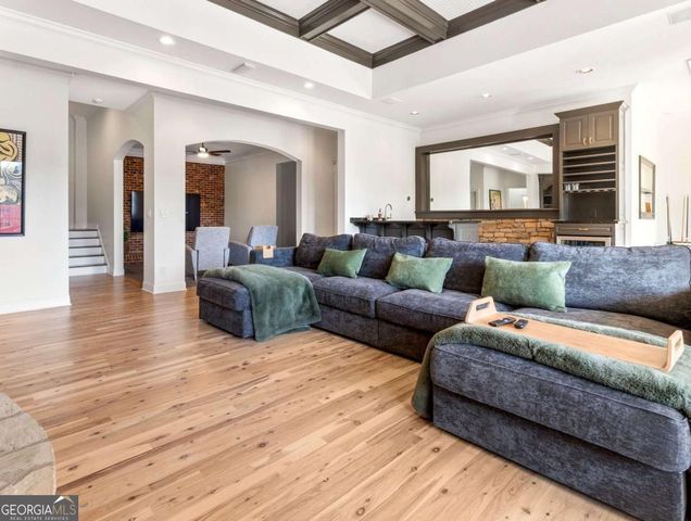 6220 Clifton Circle, Suwanee, GA 30024