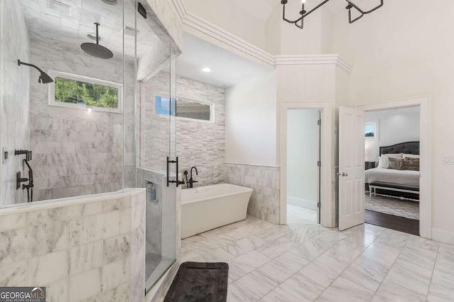 6220 Clifton Circle, Suwanee, GA 30024