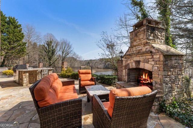 6220 Clifton Circle, Suwanee, GA 30024