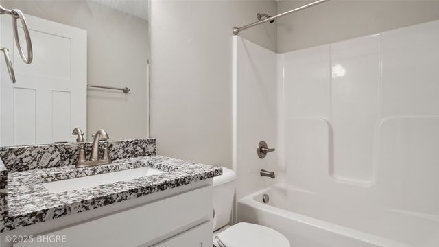 2714 NW Kate Shelley Lane, Ankeny, IA 50023