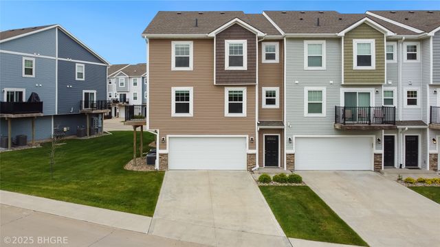 2714 NW Kate Shelley Lane, Ankeny, IA 50023