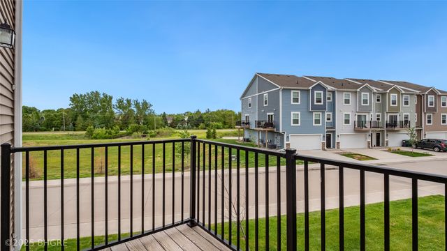 2714 NW Kate Shelley Lane, Ankeny, IA 50023