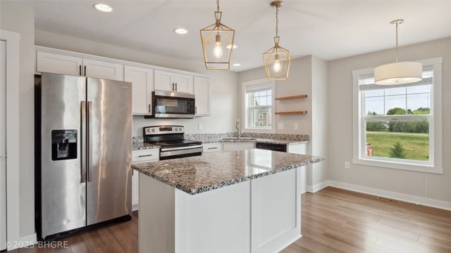 2714 NW Kate Shelley Lane, Ankeny, IA 50023