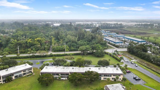 120 Lake Constance Drive, West Palm Beach, FL 33411