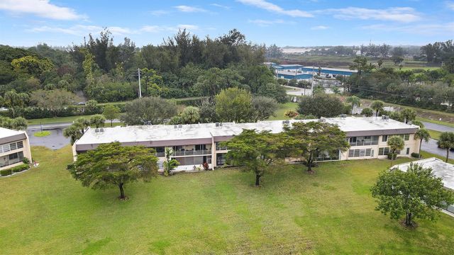 120 Lake Constance Drive, West Palm Beach, FL 33411