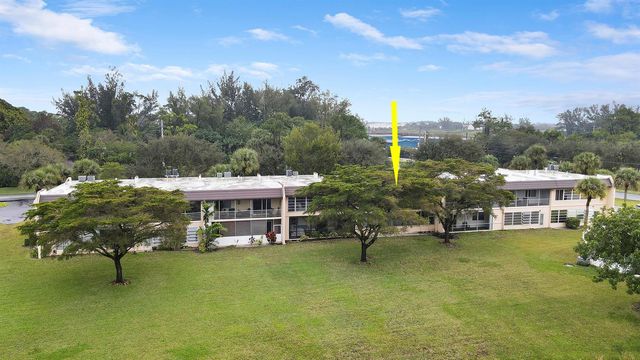 120 Lake Constance Drive, West Palm Beach, FL 33411