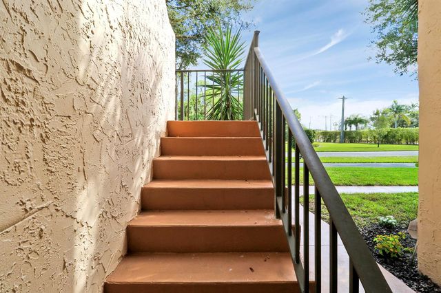 120 Lake Constance Drive, West Palm Beach, FL 33411