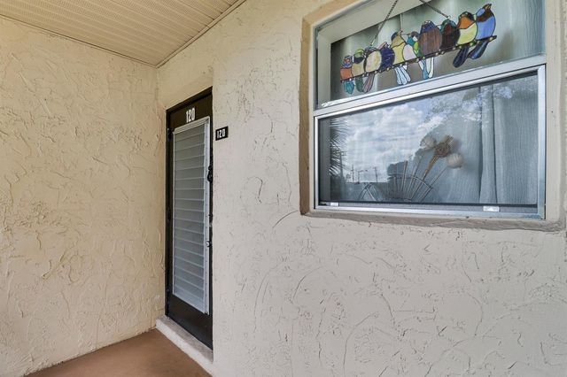 120 Lake Constance Drive, West Palm Beach, FL 33411