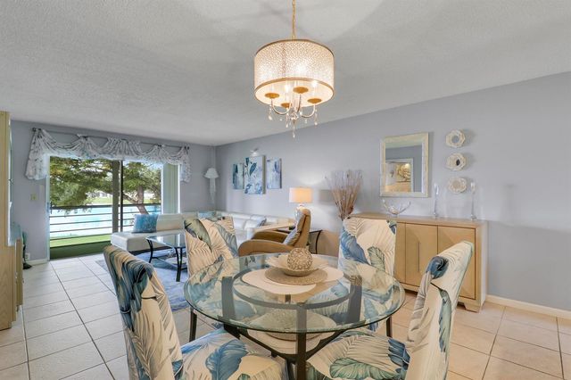 120 Lake Constance Drive, West Palm Beach, FL 33411