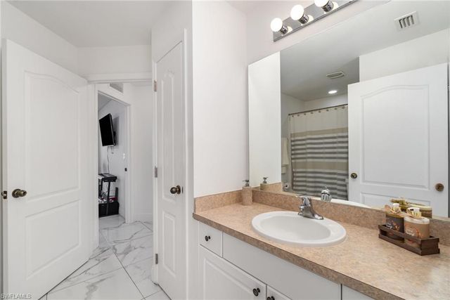 124 NE 16th TER, Cape Coral, FL 33909