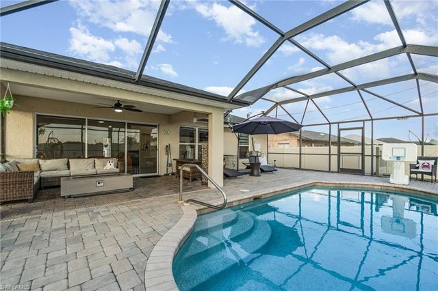 124 NE 16th TER, Cape Coral, FL 33909