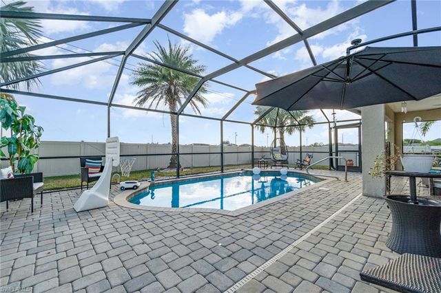 124 NE 16th TER, Cape Coral, FL 33909