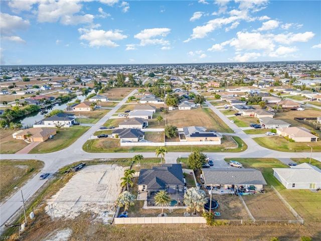 124 NE 16th TER, Cape Coral, FL 33909