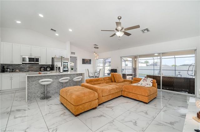 124 NE 16th TER, Cape Coral, FL 33909