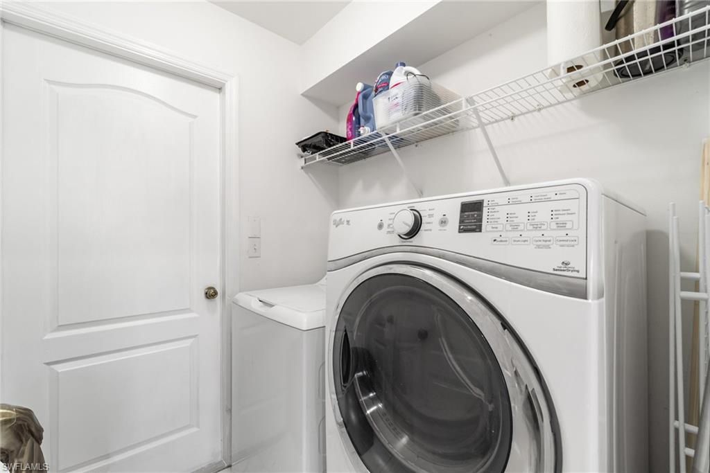 Image 10 of property listing at 124 NE 16th TER, Cape Coral, FL 33909