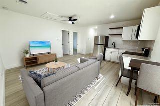 2204 W San Antonio St Apt 5, New Braunfels, TX 78130