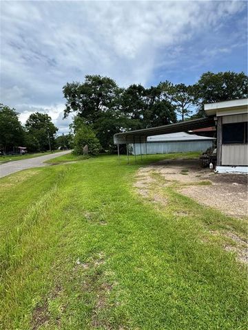 10190 Deakle N Loop, Grand Bay, AL 36541