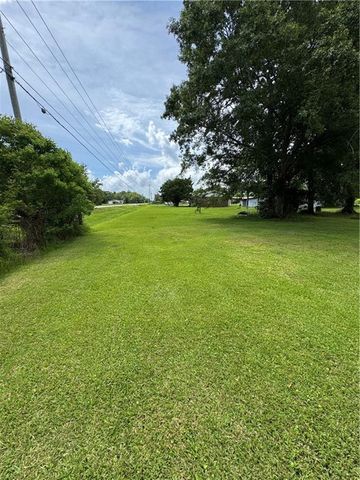 10190 Deakle N Loop, Grand Bay, AL 36541