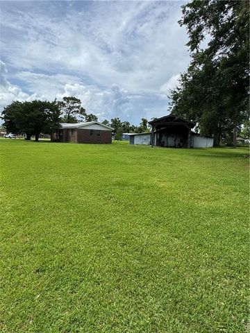 10190 Deakle N Loop, Grand Bay, AL 36541