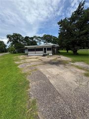 10190 Deakle N Loop, Grand Bay, AL 36541