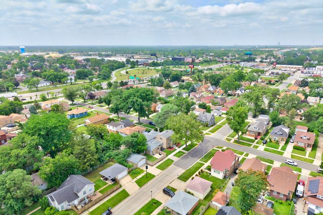 1101 22nd Avenue, Bellwood, IL 60104