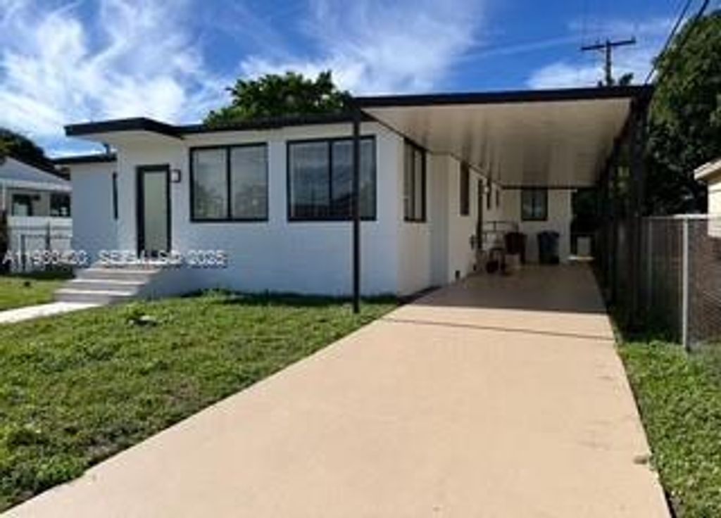 4990 E Palm Ct, Hialeah, FL 33013