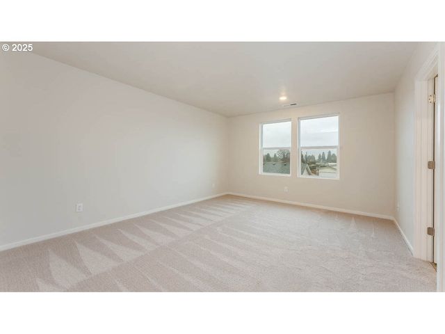 2869 U STREET, Springfield, OR 97477