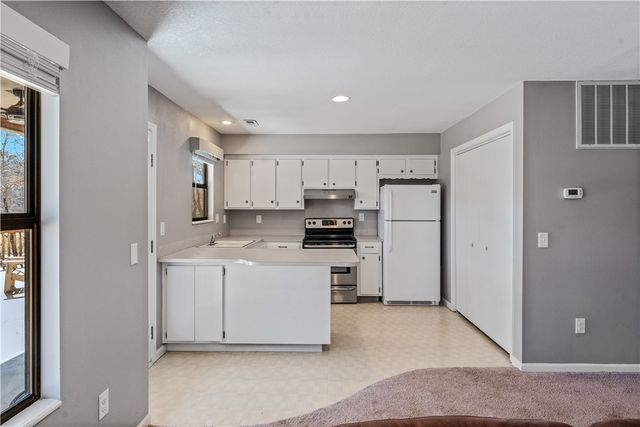 45 Newquay Lane, Bella Vista, AR 72714