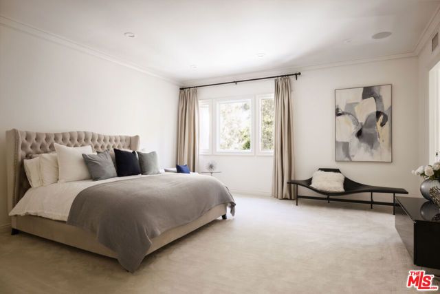 1160 Chantilly Road, Los Angeles, CA 90077