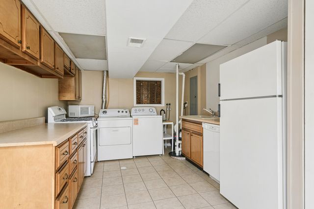 1807 N Larch Drive, Mount Prospect, IL 60056