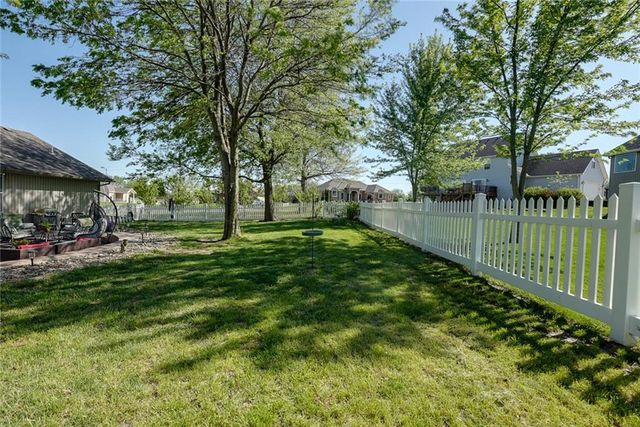 991 Moore Place, Odessa, MO 64076