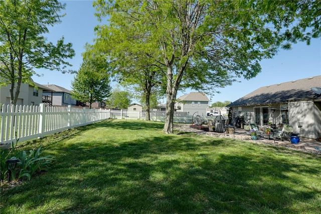 991 Moore Place, Odessa, MO 64076