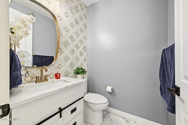 8031 W ENCINAS Lane, Phoenix, AZ 85043