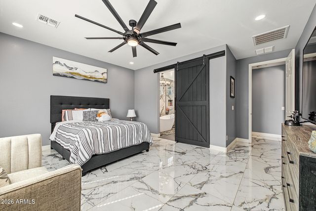 8031 W ENCINAS Lane, Phoenix, AZ 85043