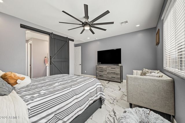 8031 W ENCINAS Lane, Phoenix, AZ 85043