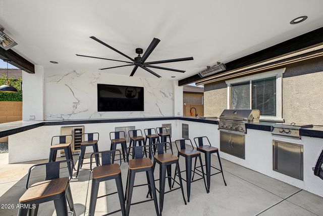 8031 W ENCINAS Lane, Phoenix, AZ 85043