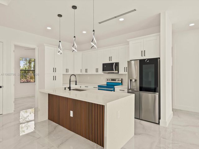 735 Chavers St, Lehigh Acres, FL 33974