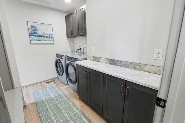 309 Independence Street, Pella, IA 50219