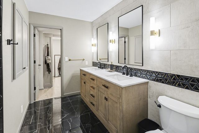 309 Independence Street, Pella, IA 50219