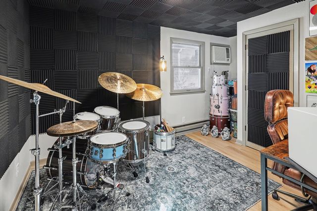 309 Independence Street, Pella, IA 50219