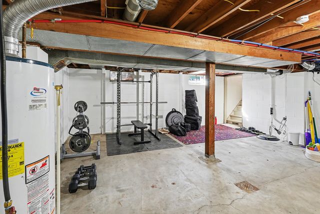 309 Independence Street, Pella, IA 50219