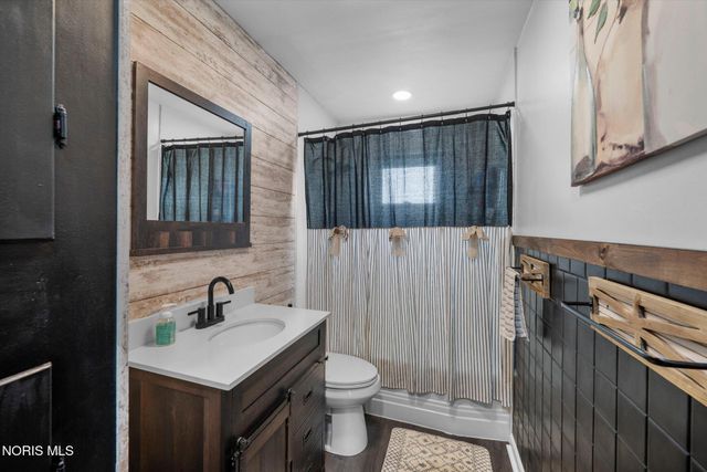 23070 Lemoyne Road, Perrysburg, OH 43551