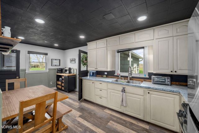 23070 Lemoyne Road, Perrysburg, OH 43551