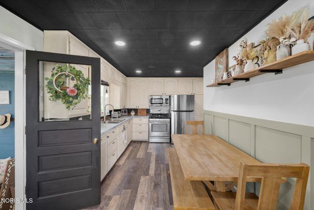 23070 Lemoyne Road, Perrysburg, OH 43551