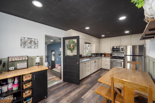 23070 Lemoyne Road, Perrysburg, OH 43551