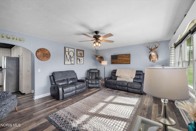 23070 Lemoyne Road, Perrysburg, OH 43551