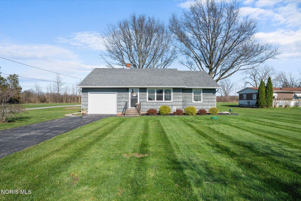 23070 Lemoyne Road, Perrysburg, OH 43551
