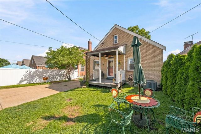 4132 Tyrolean Avenue, St Louis, MO 63116