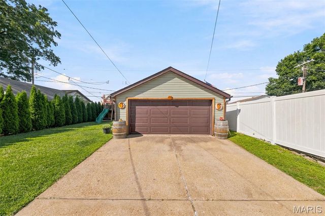4132 Tyrolean Avenue, St Louis, MO 63116