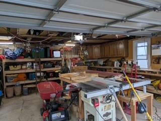 4132 Tyrolean Avenue, St Louis, MO 63116